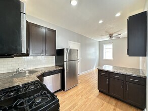 4452 N Sheridan Rd, Unit M08H in Chicago, IL - Foto de edificio - Building Photo