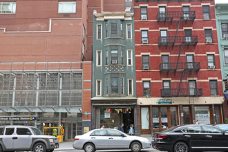 1390 1/2 Second Ave in New York, NY - Foto de edificio - Building Photo