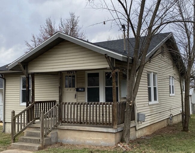 property at 1329 W Elm St