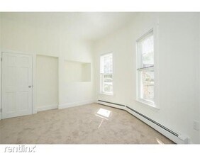 13 Seckel St-Unit -# 1 in Cambridge, MA - Building Photo - Building Photo