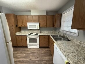 258 N Villas Ct in Tallahassee, FL - Building Photo - Building Photo