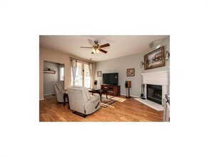 212 Shadow Bend Dr in Red Oak, TX - Building Photo - Building Photo