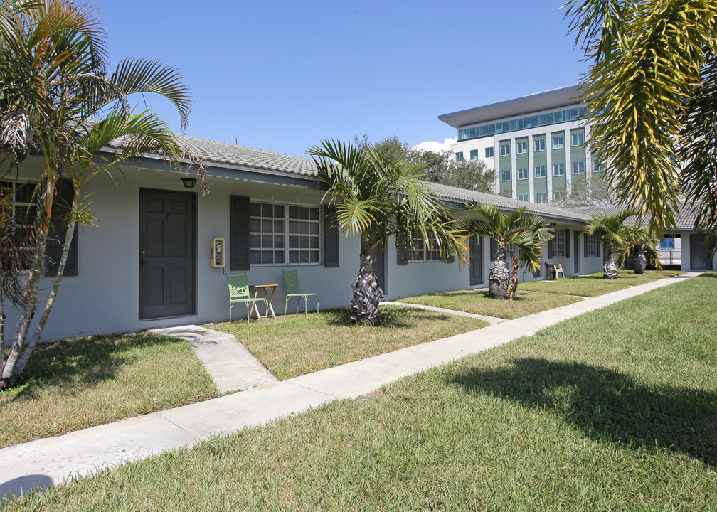 Greenacre Apartments in Coral Springs, FL - Building Photo