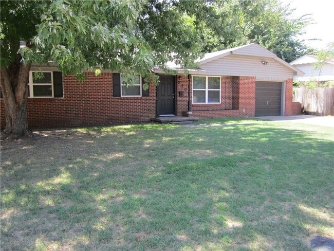 property at 212 S Mercedes Dr