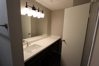 8800 Westplace Dr in Houston, TX - Building Photo - Building Photo
