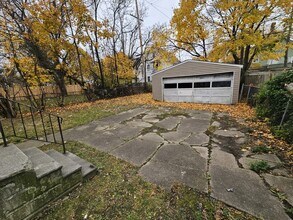 2032 W 98th St in Cleveland, OH - Building Photo - Building Photo