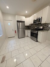 1327 N Wanamaker St in Philadelphia, PA - Building Photo - Building Photo