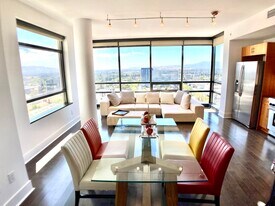 88 E San Fernando St, Unit 1904 in San Jose, CA - Building Photo