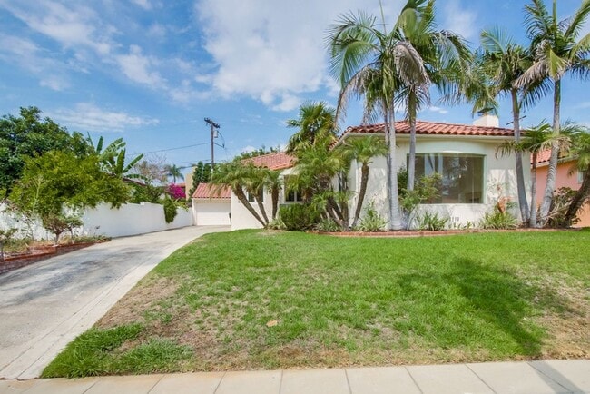 5252 Marlborough Dr in San Diego, CA - Building Photo - Building Photo