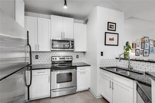 821 Ralph McGill Blvd NE in Atlanta, GA - Building Photo