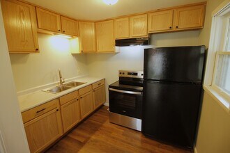 101 Short St, Unit Lower in Rock Springs, WI - Building Photo - Building Photo