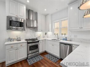 722 F Ave in Coronado, CA - Building Photo - Building Photo