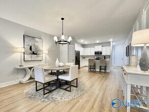 7510 Doris Ruth Ln SE in Owens Cross Roads, AL - Building Photo - Building Photo