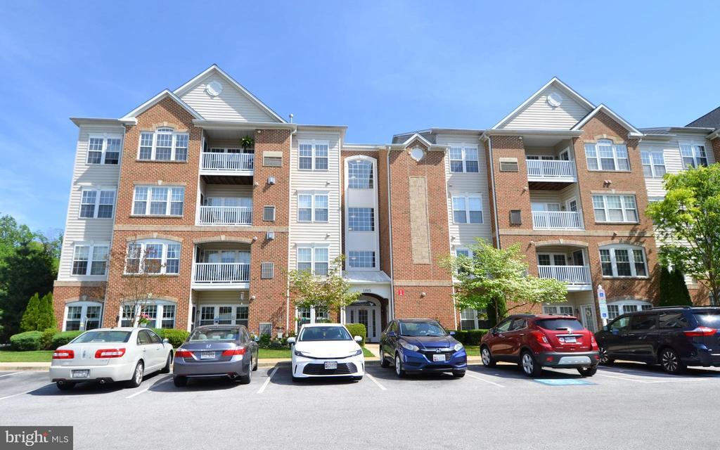 1005 Samantha Ln-Unit -404 in Odenton, MD - Building Photo