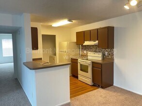 2030 Cascades Blvd in Kissimmee, FL - Building Photo - Building Photo