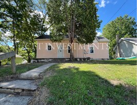 507 N Washington St in Charlotte, MI - Building Photo