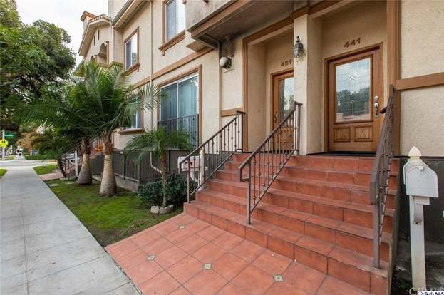 441 S 7th St in Burbank, CA - Foto de edificio - Building Photo