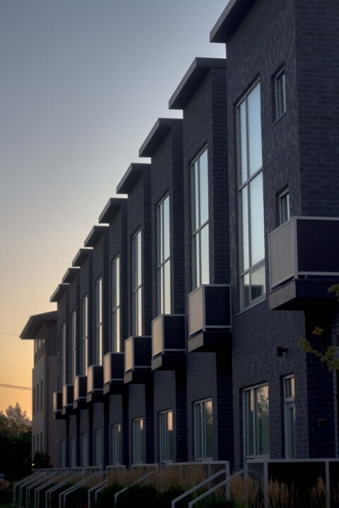 222 Wisconsin Street in Eau Claire, WI - Building Photo