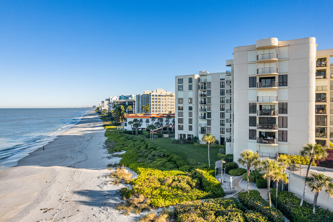 Lausanne in Naples, FL - Foto de edificio - Building Photo