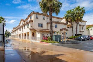 17168 Newhope St in Fountain Valley, CA - Building Photo