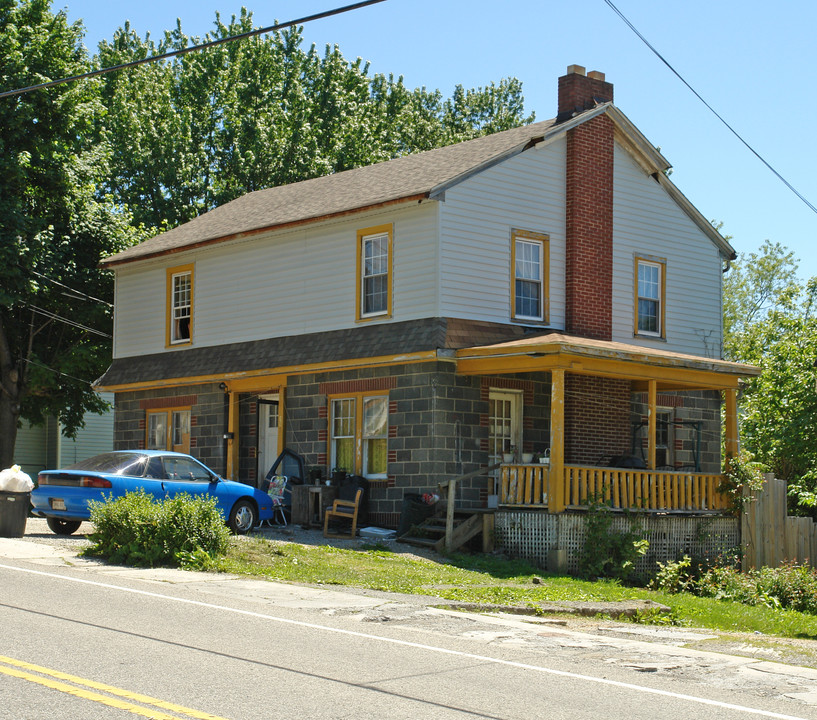 807 S Oakwood in Beckley, WV - Building Photo