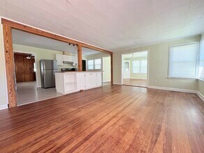 3022 Livingston Rd in Tallahassee, FL - Building Photo - Building Photo