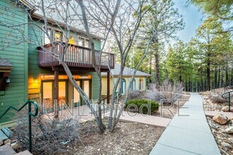 1568 E Sejarez Way in Flagstaff, AZ - Building Photo - Building Photo