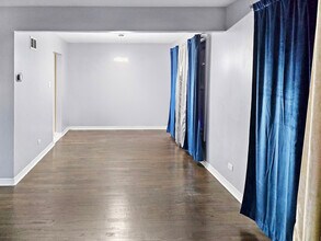 301 Cornell Ave in Calumet City, IL - Building Photo - Building Photo