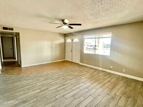 2220 W Joan De Arc Ave in Phoenix, AZ - Building Photo - Building Photo