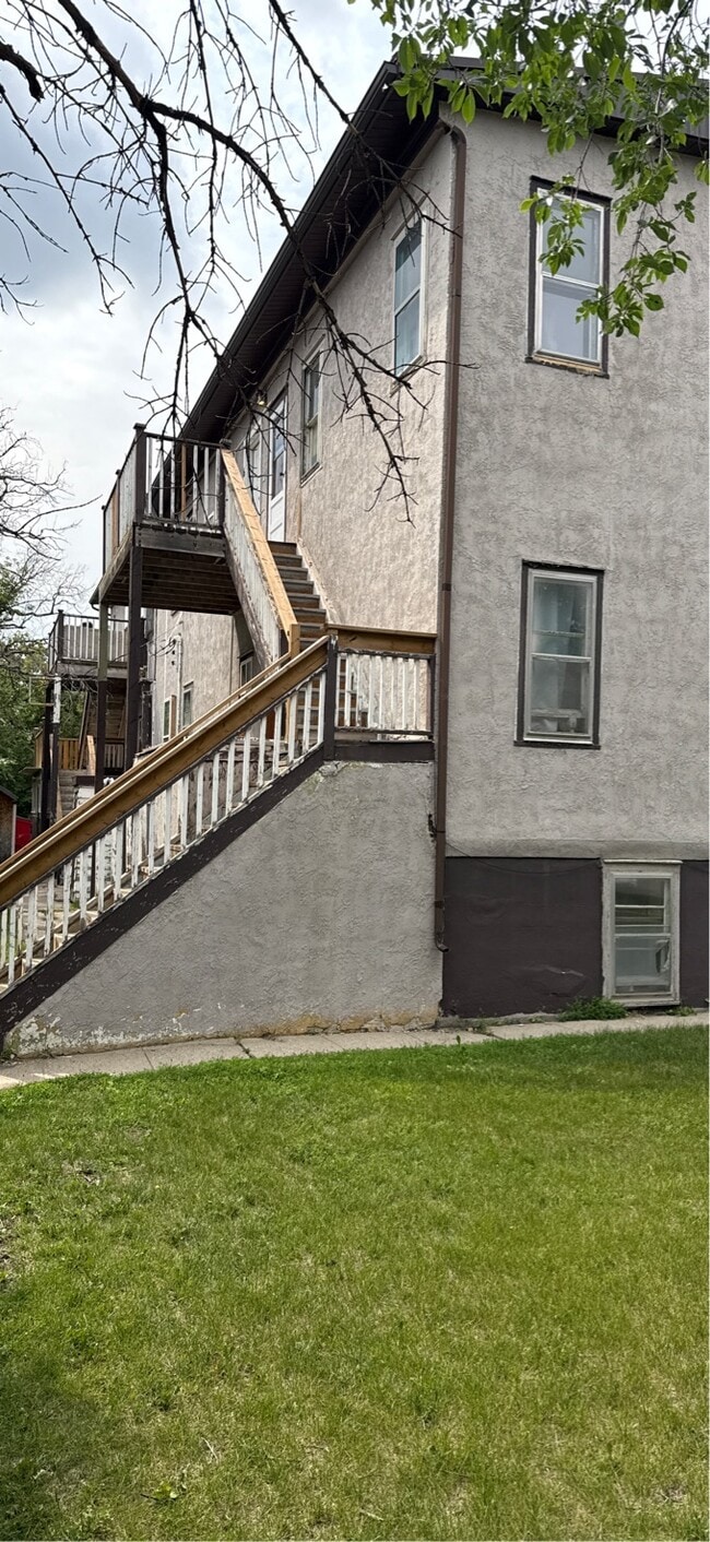 511 Stadacona St W in Moose Jaw, SK - Building Photo - Building Photo