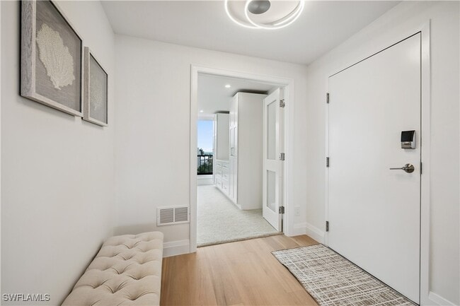 property at 2318 Gulf Shore Blvd N