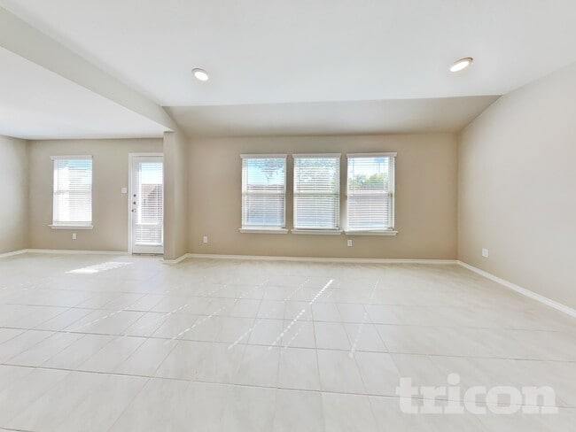 1709 Princeton Ave, Unit Grey New in Farmersville, TX - Building Photo - Building Photo