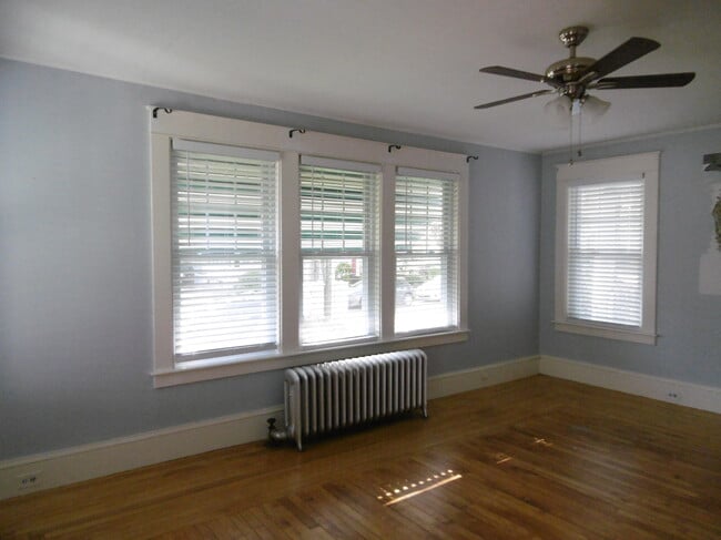 263 Ash St, Unit 261 in Manchester, NH - Building Photo - Building Photo