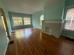 6656-6656 Woodwell St in Pittsburgh, PA - Building Photo - Building Photo