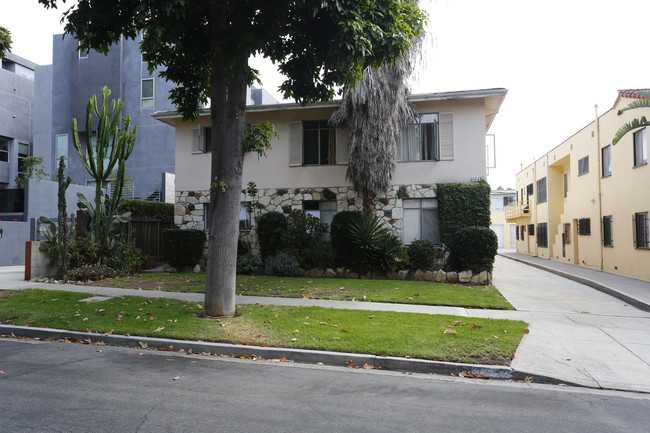 1216 N Orange Grove Ave in West Hollywood, CA - Building Photo - Building Photo