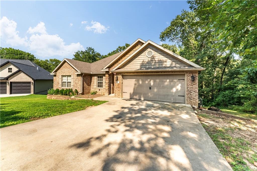 2 Inez Cir in Bella Vista, AR - Building Photo