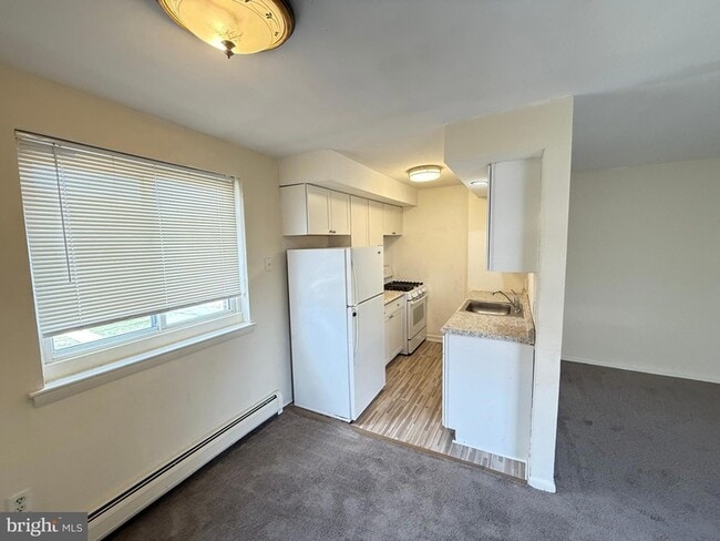 910 Fox Chase Rd, Unit 11 in Jenkintown, PA - Building Photo - Building Photo