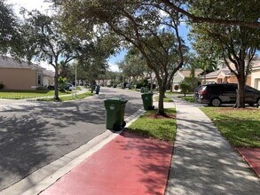 944 Savannah Falls Dr in Weston, FL - Building Photo - Building Photo
