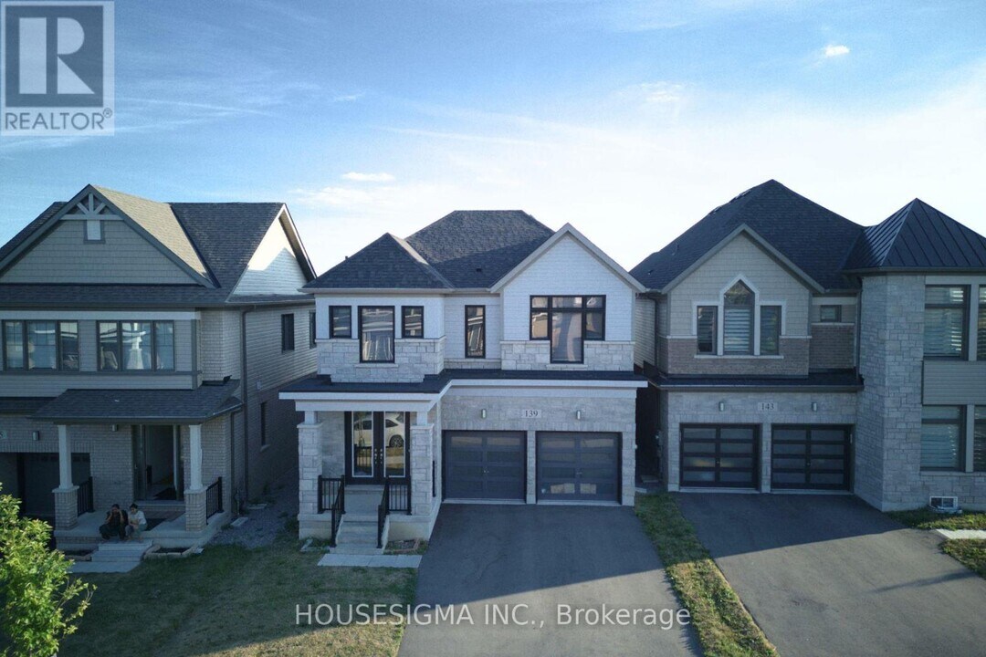 139 Fairey Cres in Hamilton, ON - Building Photo