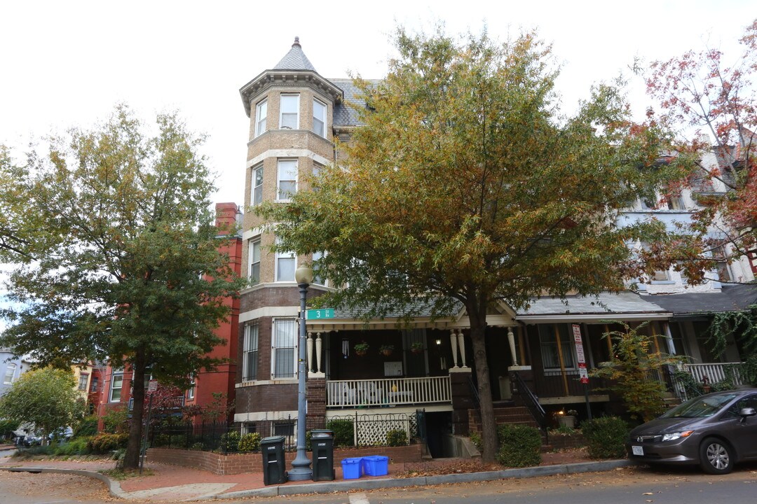 1900 3rd St NW in Washington, DC - Building Photo