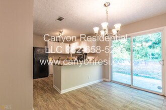 220 Splitwood Ln in Fairburn, GA - Building Photo - Building Photo