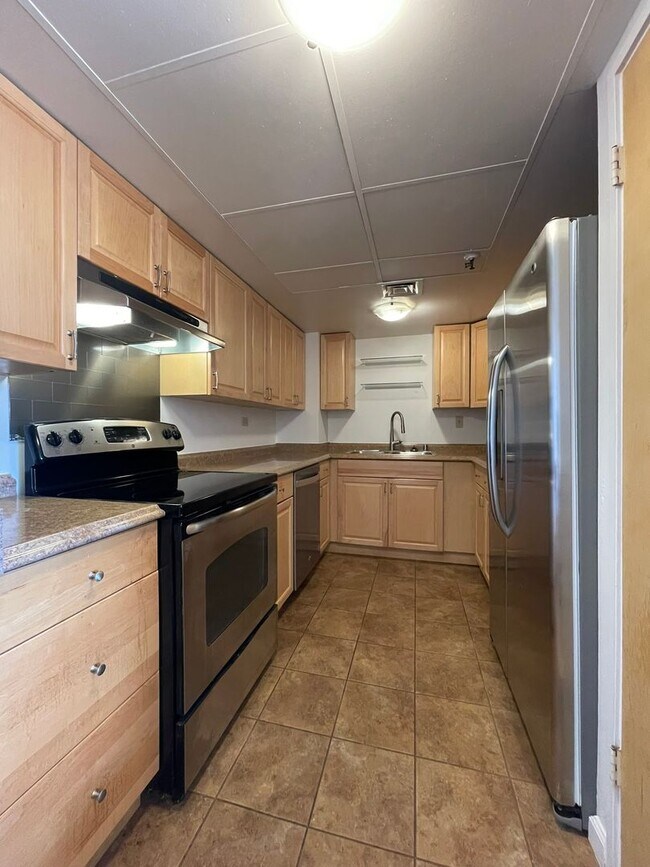 2499 Kapiolani Blvd-Unit -705 in Honolulu, HI - Building Photo - Building Photo