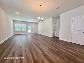 120 Royal Cainhoy Wy in Huger, SC - Building Photo - Building Photo