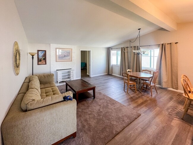 3116 Cabrillo Mesa Dr in San Diego, CA - Building Photo - Building Photo