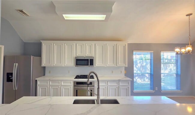 property at 6139 Rachels Ct