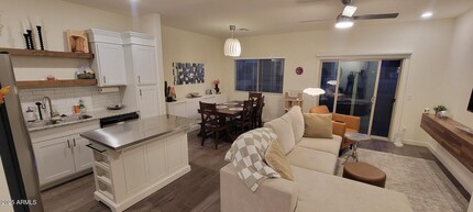 2264 W Laurie Ln in Phoenix, AZ - Building Photo - Building Photo
