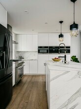 1126 Sanchez St in San Francisco, CA - Building Photo - Building Photo