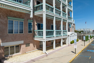 La Pierre Condominiums in Ocean Grove, NJ - Building Photo - Building Photo