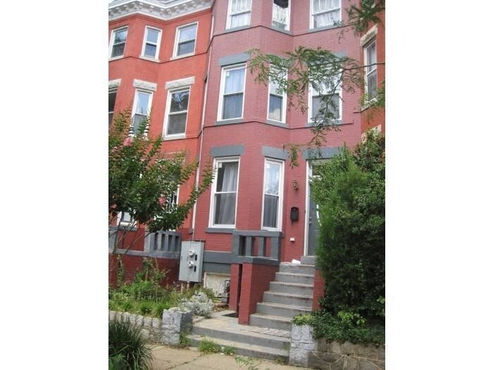 117 W St NW-Unit -2 - Basement Unit in Washington, DC - Building Photo