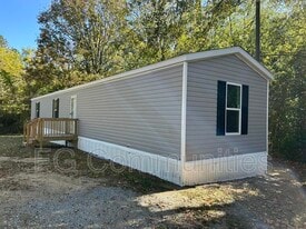101 Pistol St in Blacksburg, SC - Building Photo